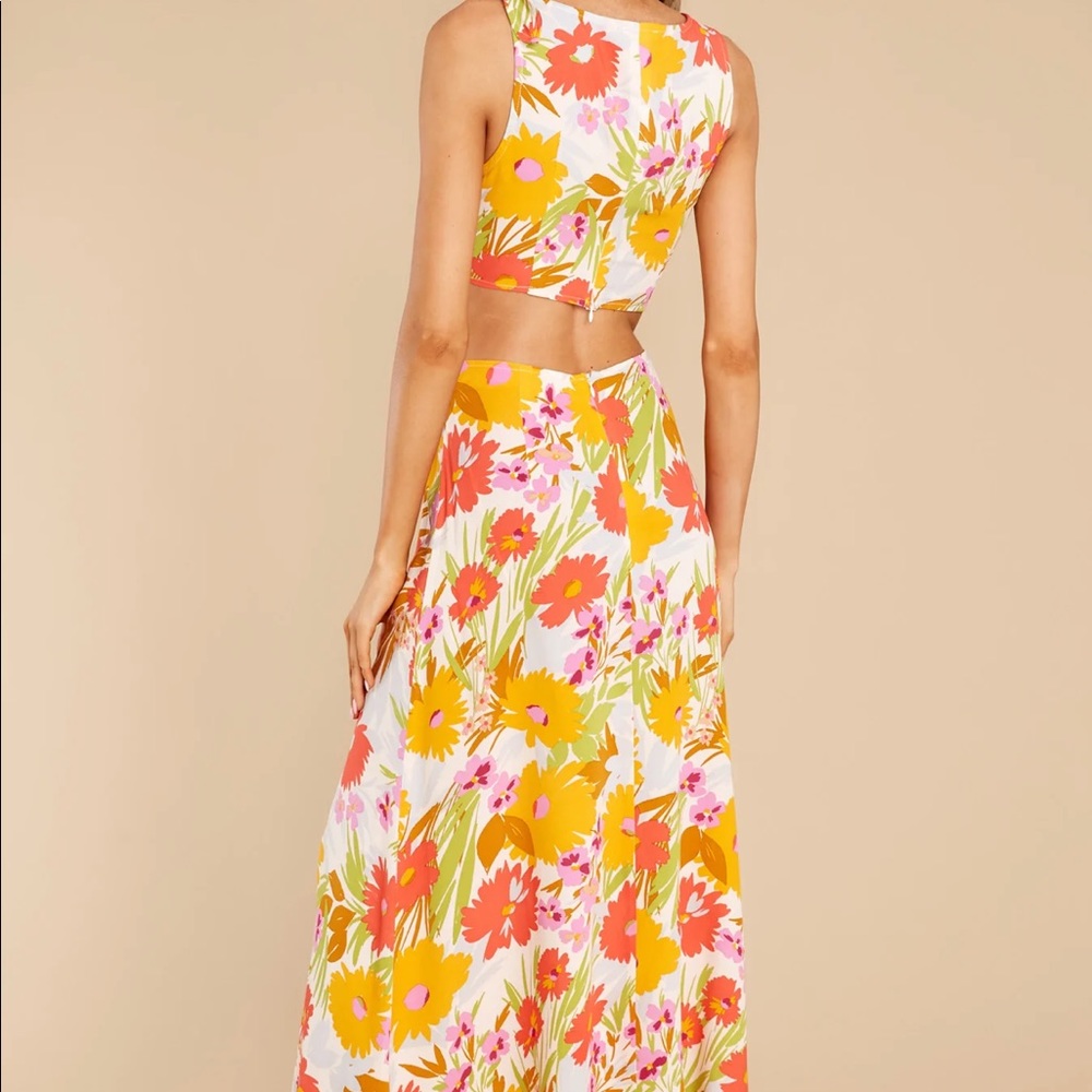 Blissful Glow Orange Multi Floral Print Maxi Dress
LARGE / Orange